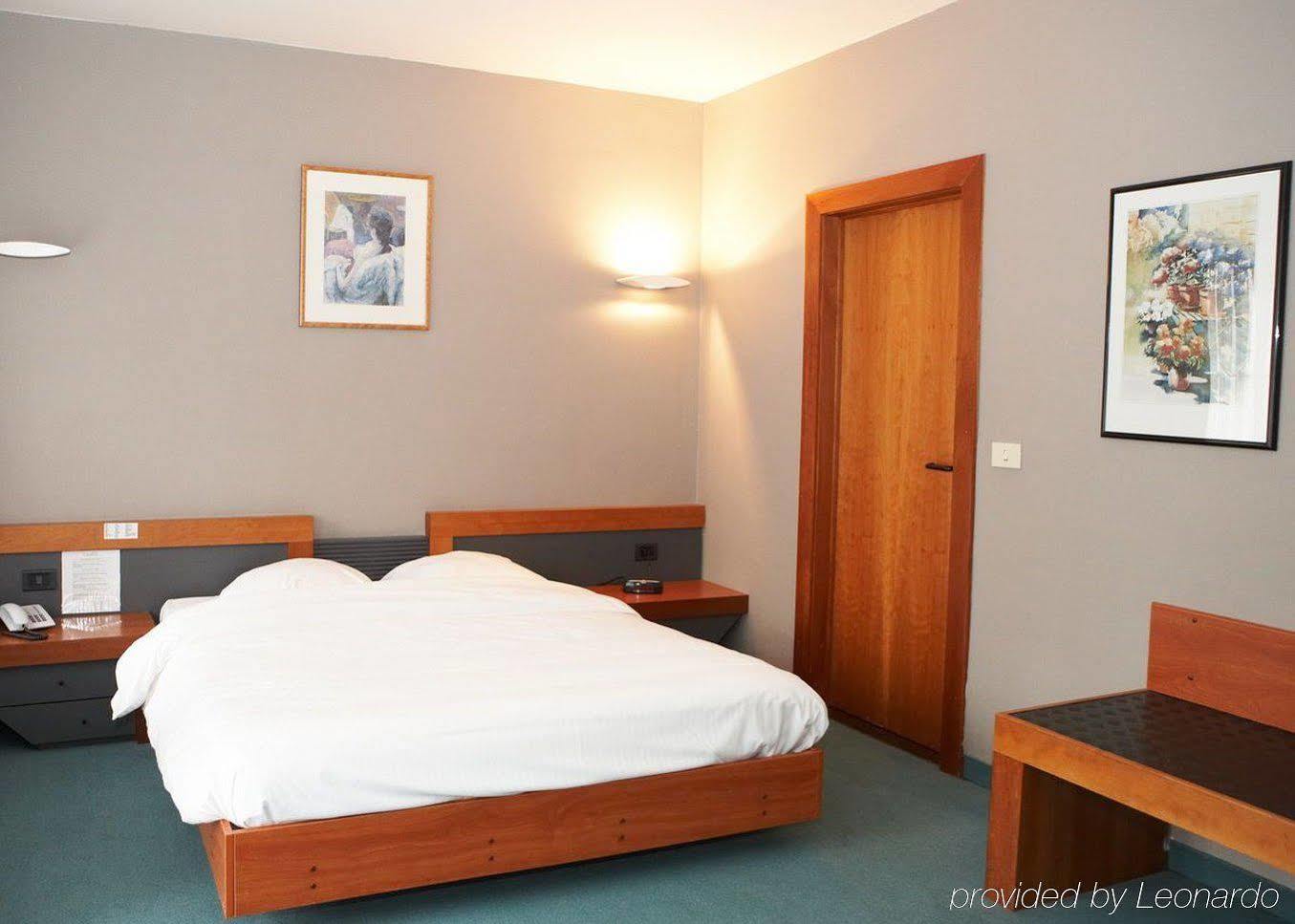 Hotel Cortina Wevelgem Room photo